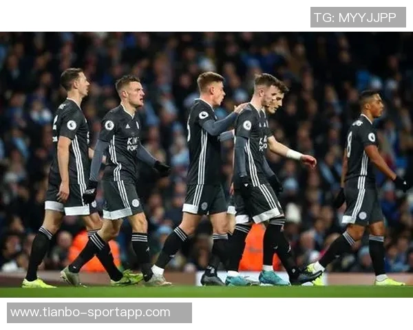 曼城球迷愤怒发声：44年季票被取消为何要我换座位